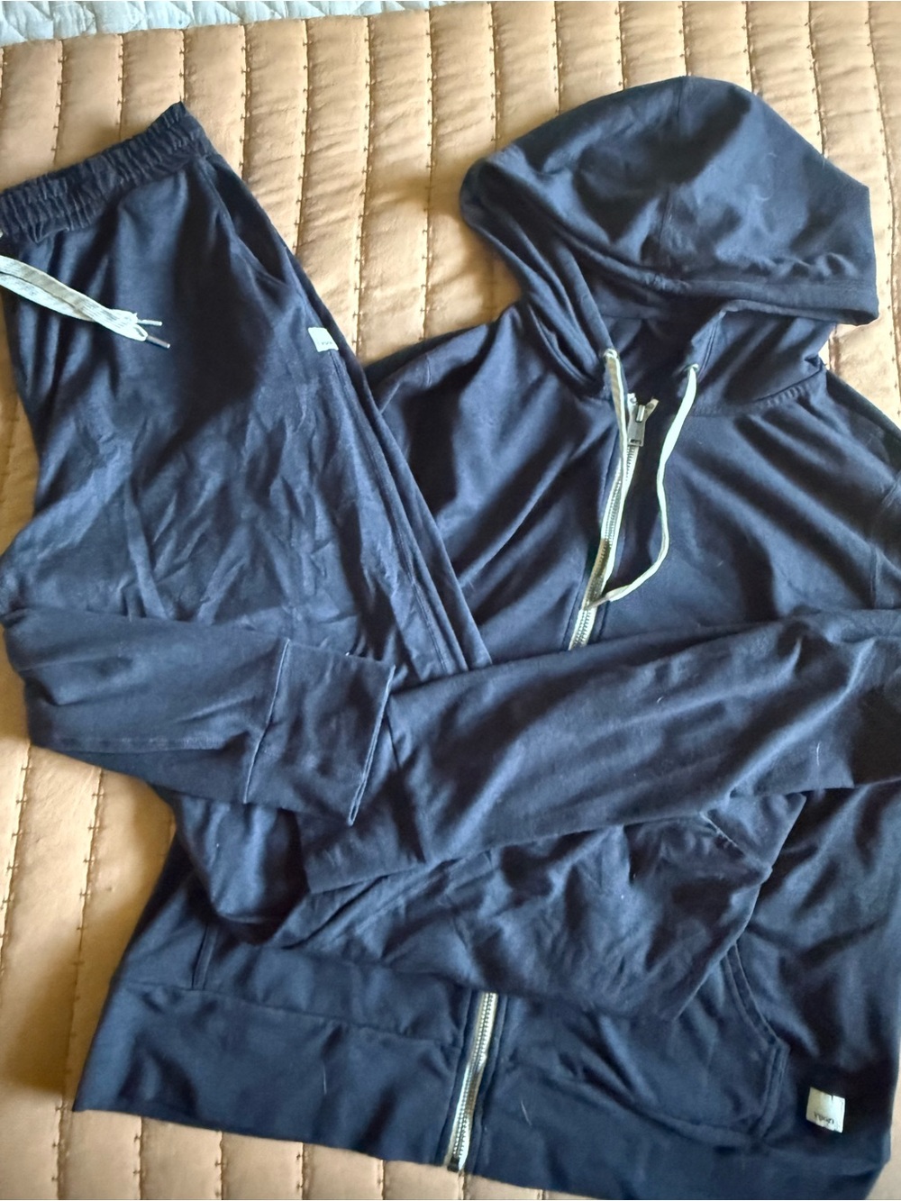 Vuori performance Halo Navy Zip Hoodie & Jogger Set